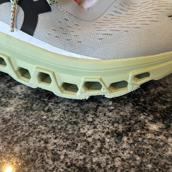 On Running  Cloudmonster - Picture 11 of 11